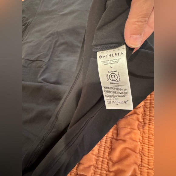 NWT Athleta True Cotton Tee - Black - Medium - Picture 9 of 9